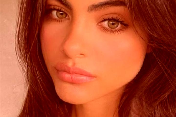Sienna, 22, a brunette hazel-eyed ebony companion based in Chanpatia. Offering Erotic Massage, Overnight, Girlfriend Experience, Roleplay. Available for inca...
