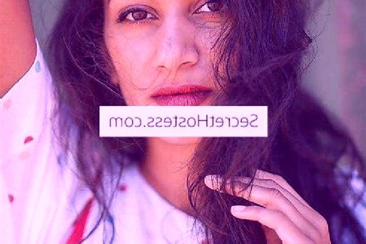 Sienna, 22, a red dark-eyed indian companion based in Baneasa. Offering GFE, Prostate Massage, Overnight, Dinner Date, Deep French Kissing. Available for inc...