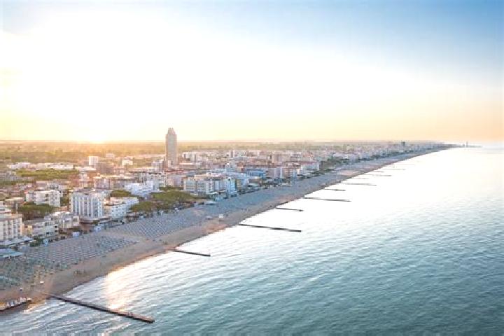 Sienna, 22 — Escort in Lido di Jesolo, Italy