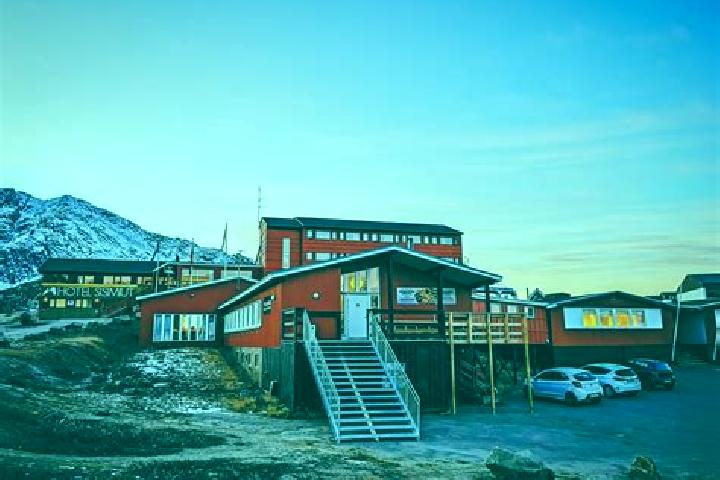 Sienna, 22 — Escort in Sisimiut, Greenland