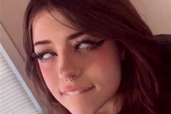 Sienna, 23, a black dark-eyed ebony companion based in Lanesboro. Offering Party Girl, Roleplay, OWO. Available for incall and outcall, overnight bookings av...
