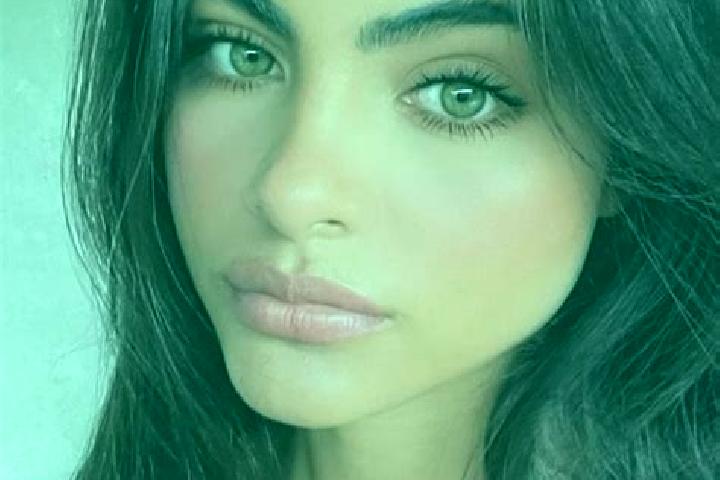 Sienna, 23, a black hazel-eyed european companion based in Cedar Grove. Offering Couples, Tantra, Dinner Date, Erotic Massage. Available for incall and outca...