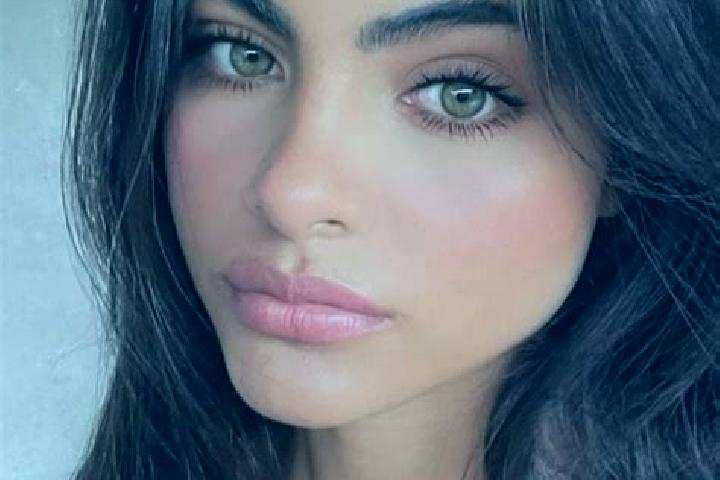 Sienna, 23, a black hazel-eyed middle eastern companion based in Zadobrova. Offering Deep French Kissing, 69, Travel Companion, Dinner Date. Available for in...
