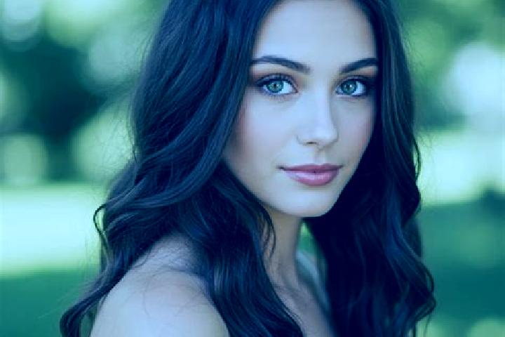 Sienna, 23, a brunette hazel-eyed indian companion based in Hreyhove. Offering Roleplay, Couples, OWO. Available for incall and outcall, overnight bookings a...