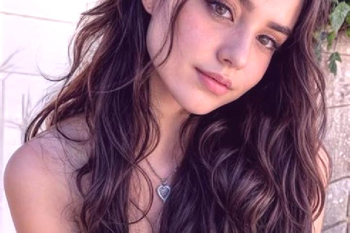 Sienna, 23, a brunette hazel-eyed mediterranean companion based in Lita. Offering Girlfriend Experience, Tantra, BDSM, OWO. Available for incall and outcall,...