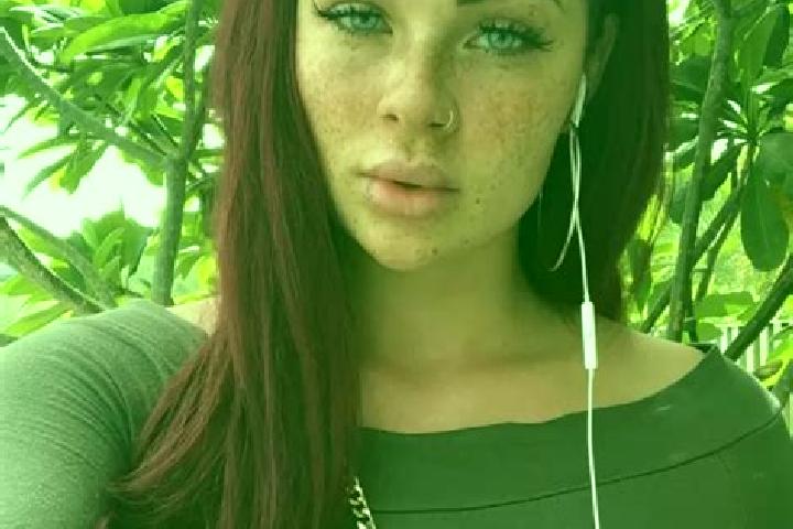 Sienna, 23, a red hazel-eyed caucasian companion based in Santa Isabel Xiloxoxtla. Offering GFE, OWO. Available for incall and outcall, day and evening dates.