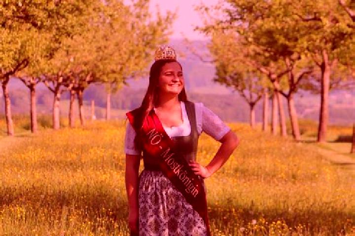 Sienna, 23 — Escort in Konradsheim, Austria