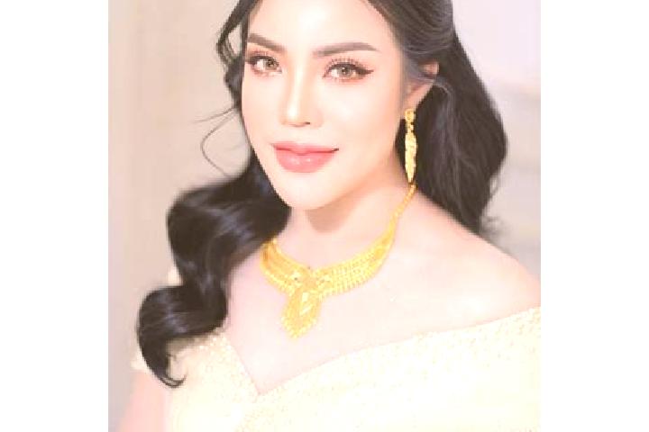 Sienna, 23 — Escort in Oudomsouk, Laos