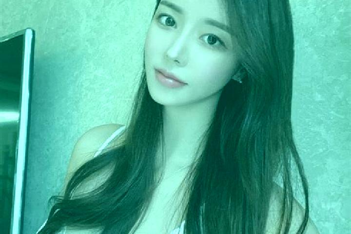 Sienna, 23 — Escort in Wangmeng, China