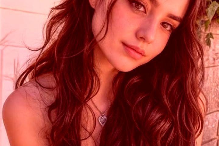 Sienna, 24, a auburn amber-eyed middle eastern companion based in Olloniego. Offering BDSM, Striptease, Overnight. Available for incall and outcall, day and ...