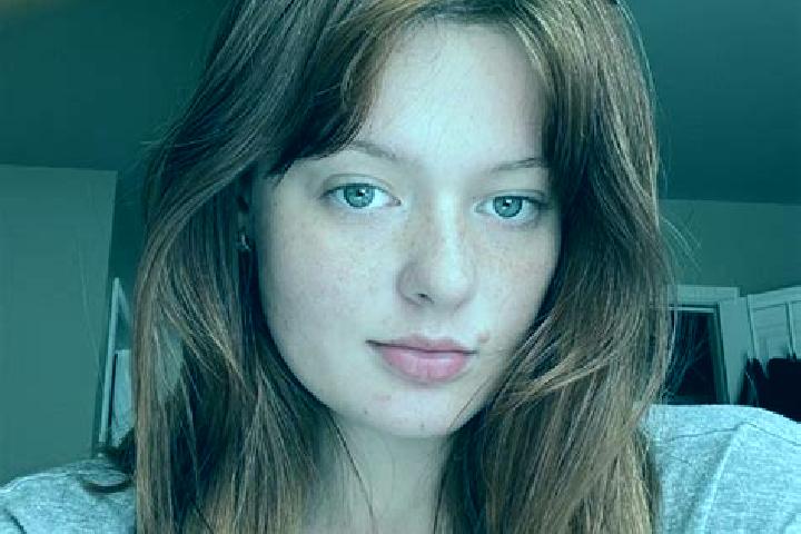 Sienna, 24, a auburn grey-eyed mediterranean companion based in Oketo. Offering GFE, Couples, Deep French Kissing, Massage. Available for incall and outcall,...