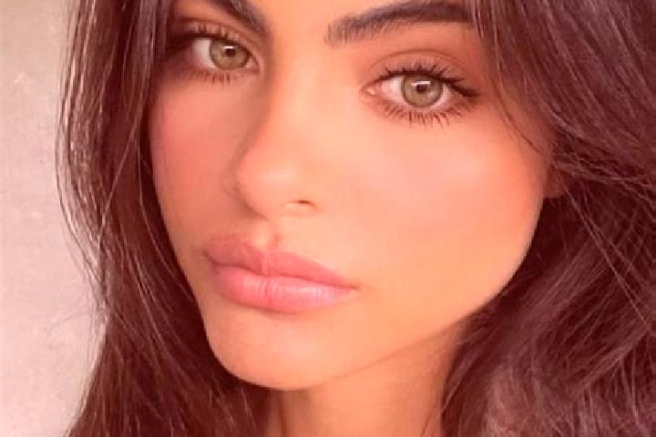 Sienna, 24, a black grey-eyed indian companion based in Sanad. Offering Overnight, Domination, CIM. Available for incall and outcall, day and evening dates.