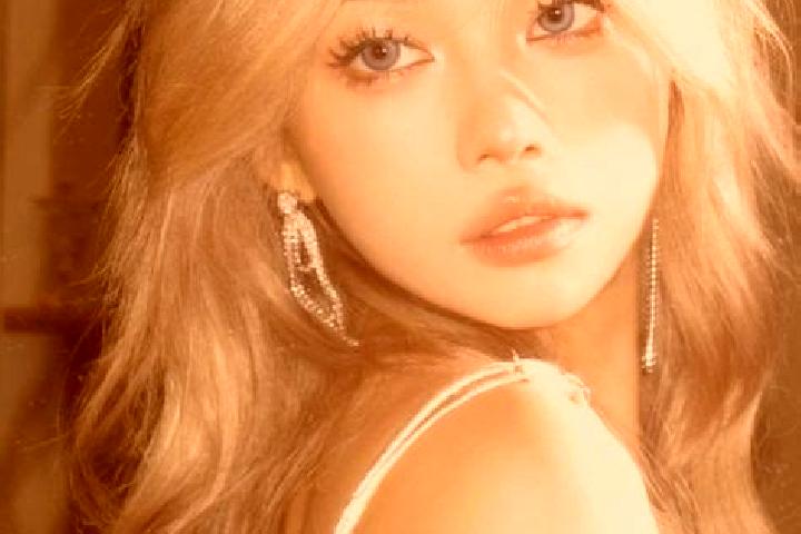 Sienna, 24, a blonde amber-eyed asian companion based in Xipeng. Offering Roleplay, Overnight, BDSM, A-Level. Available for incall and outcall, day and eveni...