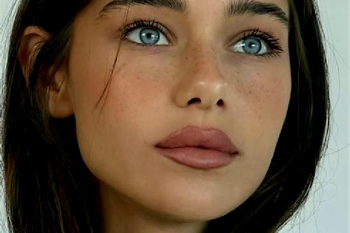Sienna, 24, a brunette amber-eyed caucasian companion based in Al-Qutaynah. Offering 69, Roleplay, Tantra, CIM, BDSM. Available for incall and outcall, overn...