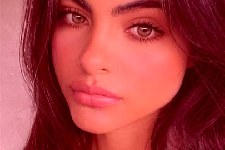 Sienna, 24, a brunette green-eyed mixed companion based in Rhisnes. Offering A-Level, Dinner Date, Fetish. Available for incall and outcall, day and evening ...