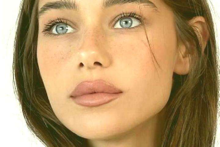 Sienna, 24, a brunette grey-eyed latina companion based in Ollastra. Offering Erotic Massage, 69, Couples, Striptease, CIM. Available for incall and outcall,...