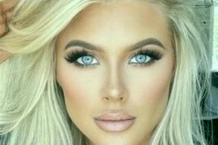 Sienna, 24, a platinum blonde brown-eyed latina companion based in Hoi An. Offering A-Level, BDSM, Massage. Available for incall and outcall, day and evening...