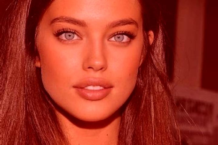 Sienna, 24, a red blue-eyed mediterranean companion based in Solca. Offering GFE, Couples. Available for incall and outcall, overnight bookings available.