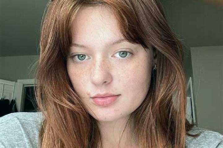 Sienna, 24, a red brown-eyed asian companion based in Moro. Offering Duos, Dinner Date, CIM, Domination, GFE. Available for incall and outcall, day and eveni...