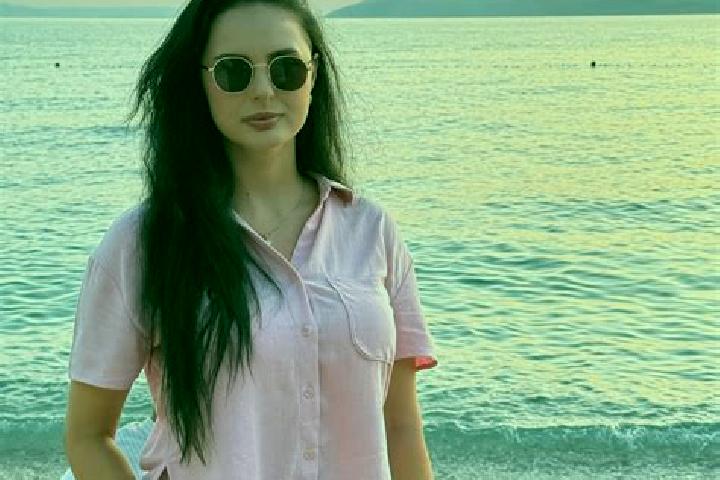 Sienna, 24 — Escort in Ciuchici, Romania