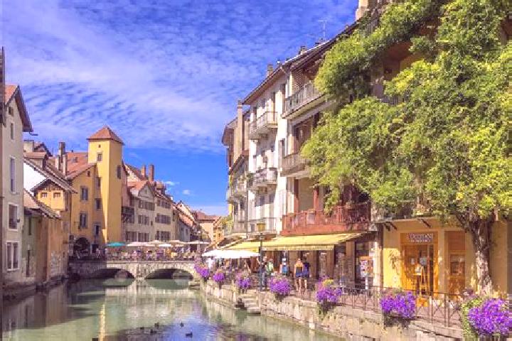 Sienna, 24 — Escort in Grury, France