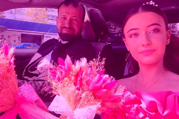 Sienna, 24 — Escort in Largu, Romania