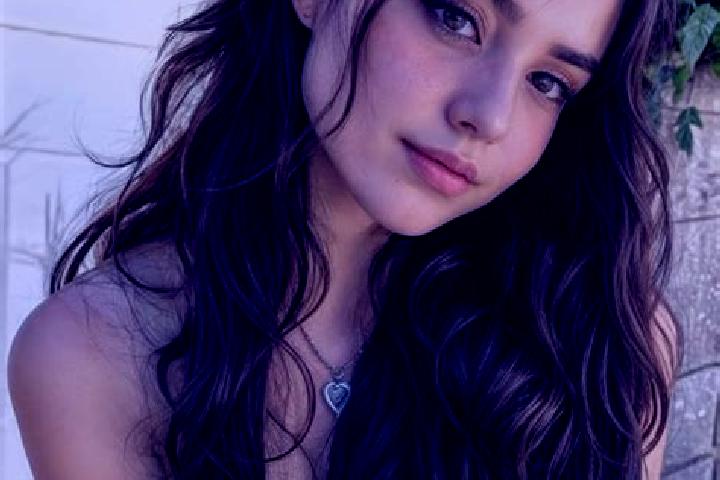 Sienna, 25, a auburn hazel-eyed caribbean companion based in Chiloeches. Offering Erotic Massage, Travel Companion, Dinner Date, Prostate Massage. Available ...