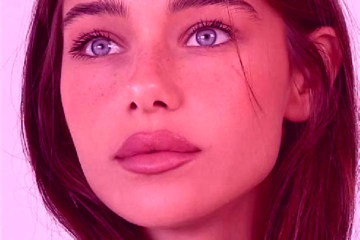 Sienna, 25, a brunette brown-eyed mixed companion based in Altenbamberg. Offering Massage, Couples, OWO. Available for incall and outcall, day and evening da...