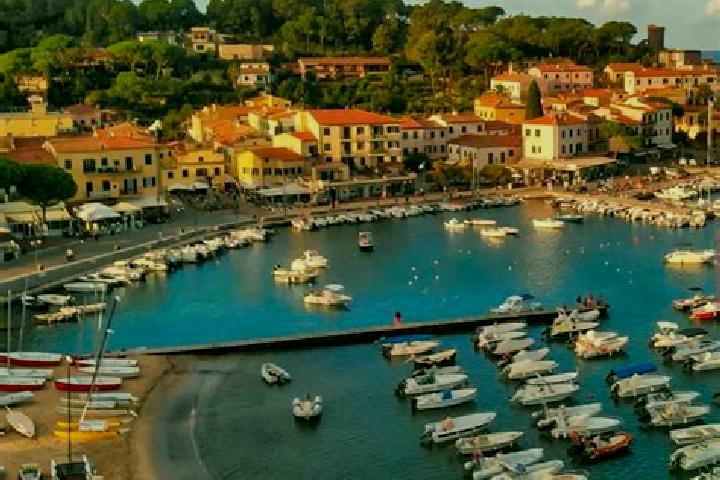 Sienna, 25 — Escort in Marina di Campo, Italy