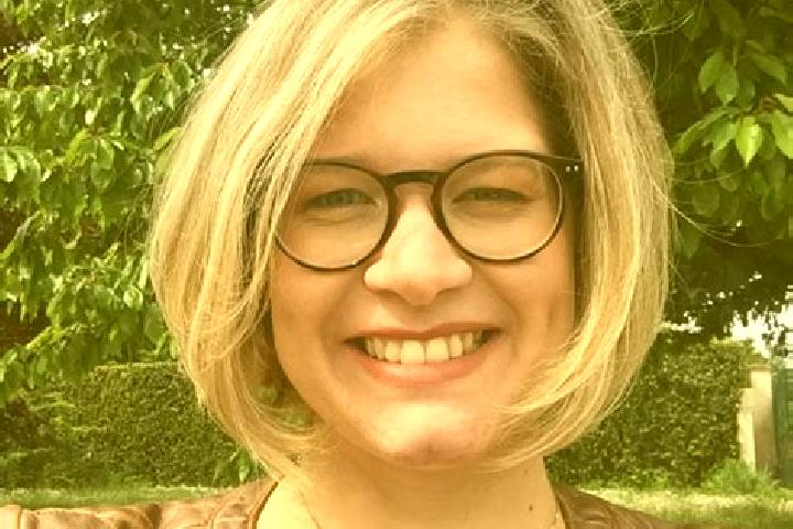 Sienna, 25 — Escort in Neuville-aux-Bois, France