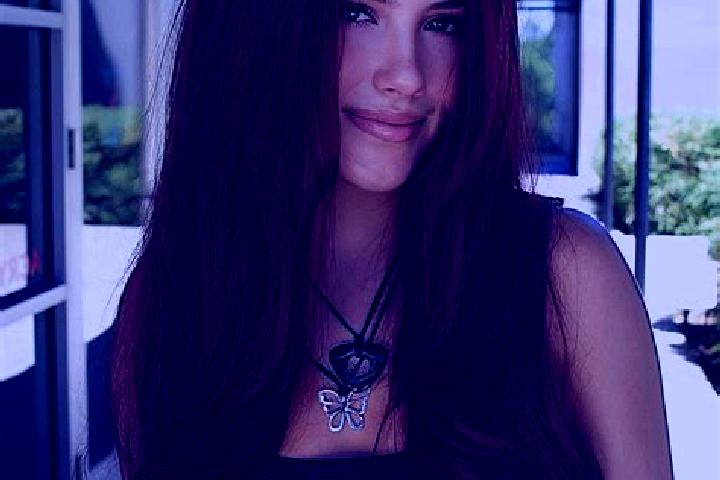 Sienna, 26, a auburn dark-eyed caucasian companion based in Behchoko. Offering Domination, A-Level, Fetish, GFE. Available for incall and outcall, day and ev...