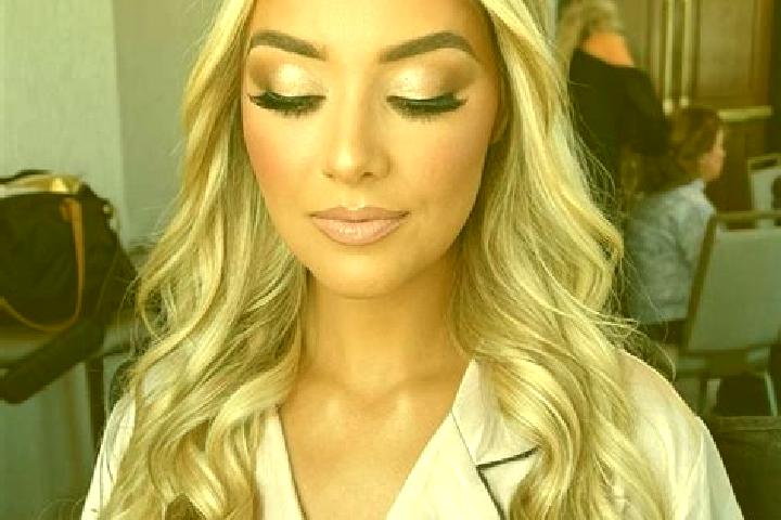 Sienna, 26, a blonde brown-eyed ebony companion based in Lozovyi Yar. Offering Party Girl, Roleplay, 69. Available for incall and outcall, day and evening da...