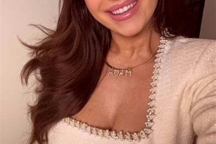 Sienna, 26 — Escort in Clair, Canada