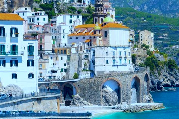 Sienna, 26 — Escort in Cocullo, Italy
