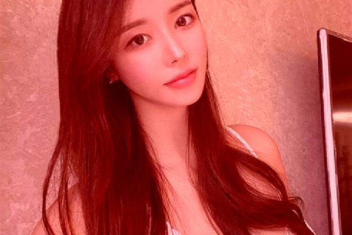 Sienna, 26 — Escort in Miaoba, China
