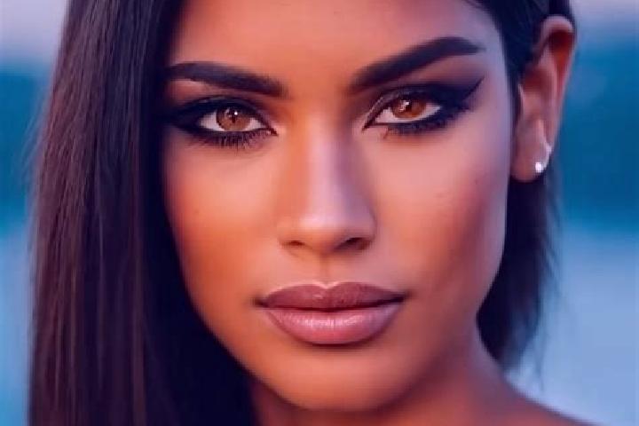 Sienna, 27, a black dark-eyed latina companion based in Westmorland. Offering GFE, 69, BDSM. Available for incall and outcall, overnight bookings available.