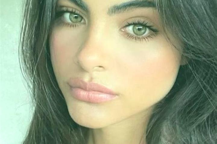 Sienna, 27, a black green-eyed indian companion based in Cobanisa. Offering OWO, Roleplay, Erotic Massage, Tantra. Available for incall and outcall, day and ...