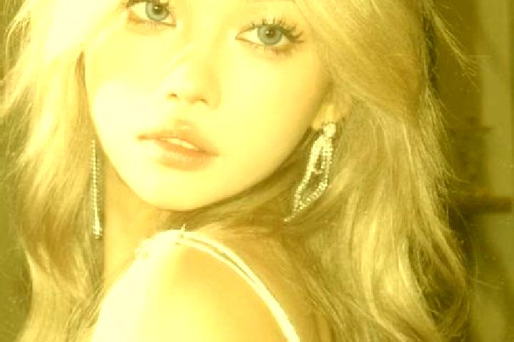 Sienna, 27, a blonde grey-eyed asian companion based in Elben. Offering Tantra, Duos, Couples, Striptease. Available for incall and outcall, day and evening ...