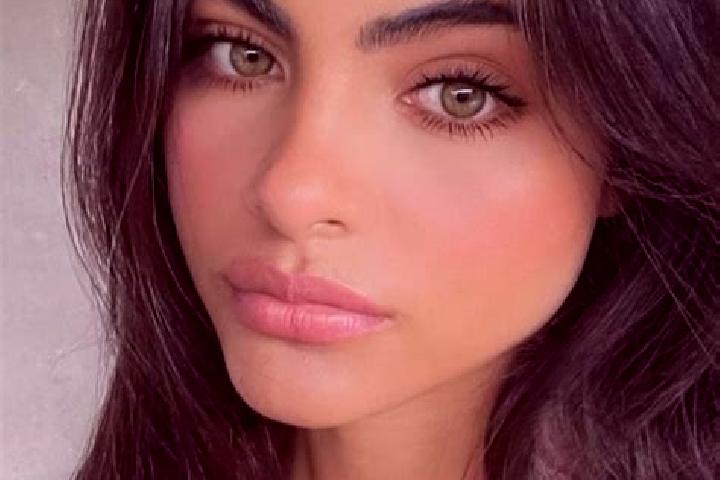 Sienna, 27, a brunette green-eyed caucasian companion based in Jaulgonne. Offering Duos, Girlfriend Experience, Fetish, OWO. Available for incall and outcall...