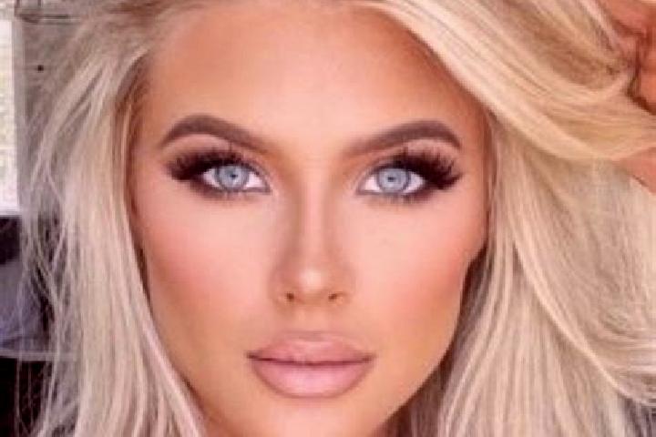 Sienna, 27, a platinum blonde dark-eyed indian companion based in Union de Progreso (Lomas de Irapeo). Offering Tantra, Dinner Date, Domination, BDSM. Availa...