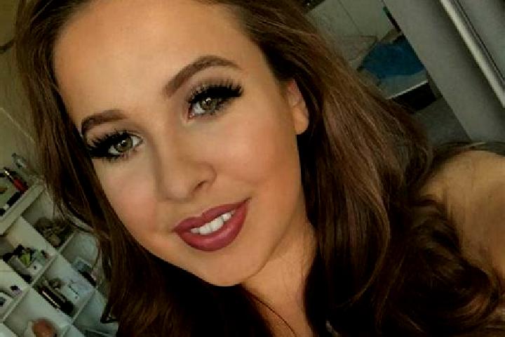 Sienna, 27, a red grey-eyed slavic companion based in Yaurisque. Offering Dinner Date, Domination, Fetish, Massage. Available for incall and outcall, overnig...