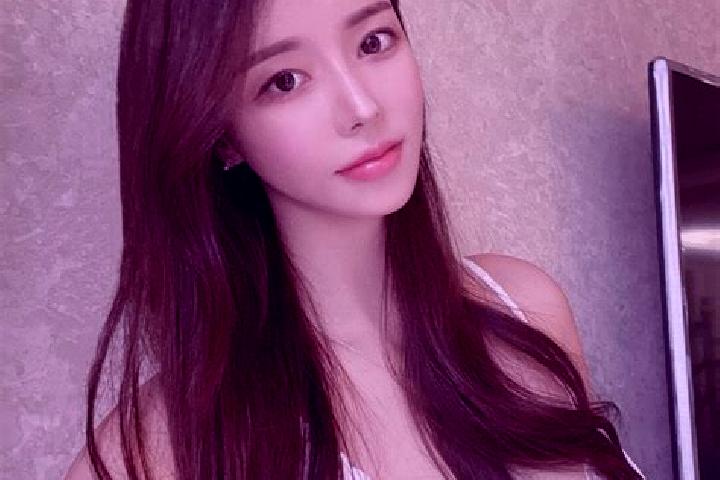 Sienna, 27 — Escort in Gaokan, China
