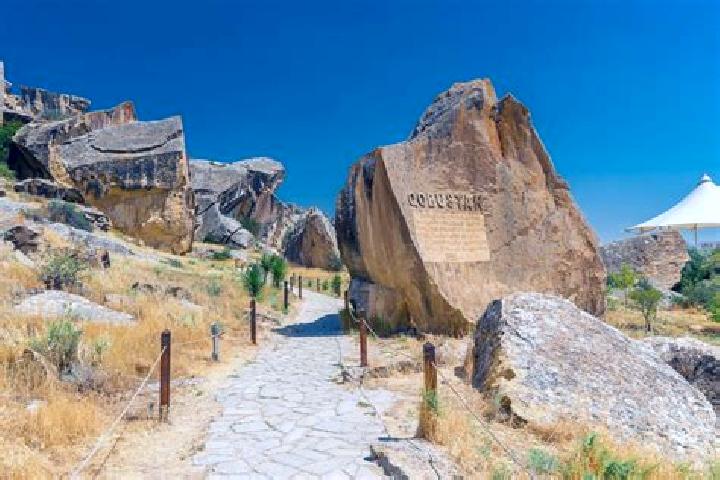 Sienna, 27 — Escort in Gobustan, Azerbaijan