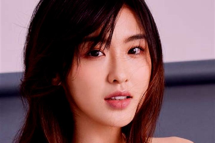 Sienna, 27 — Escort in Luorong, China