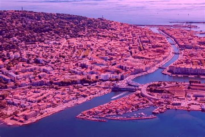 Sienna, 27 — Escort in Marseillan, France