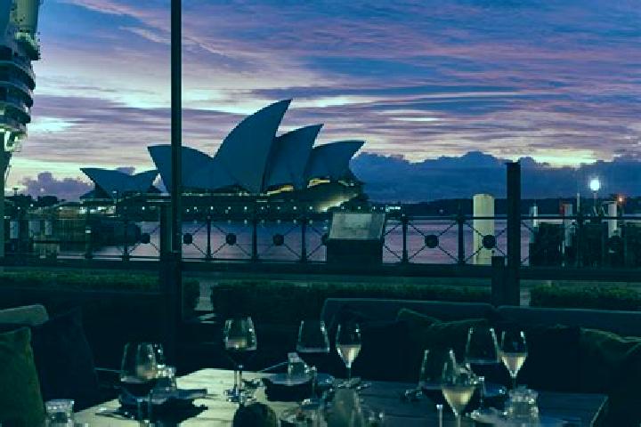 Sienna, 27 — Escort in Ocean View, Australia