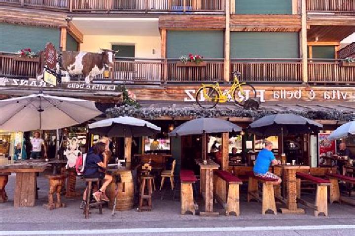 Sienna, 27 — Escort in San Cassiano, Italy
