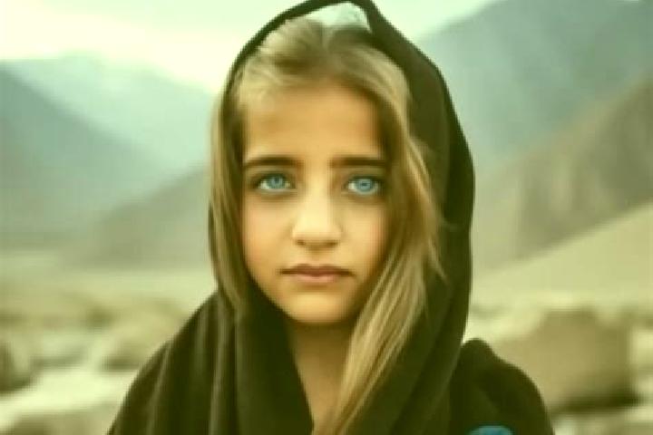 Sienna, 28, a blonde dark-eyed middle eastern companion based in Talospatang. Offering Massage, Dinner Date, OWO. Available for incall and outcall, overnight...
