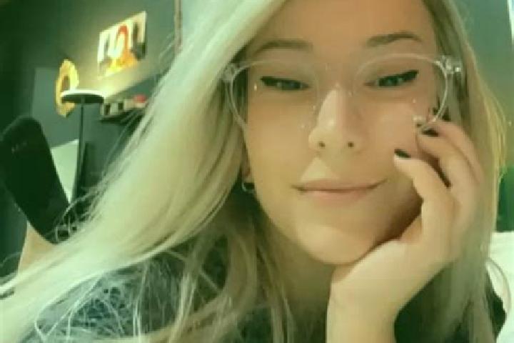 Sienna, 28, a blonde grey-eyed mixed companion based in Sirsi. Offering Prostate Massage, Overnight, Massage, A-Level, Party Girl. Available for incall and o...