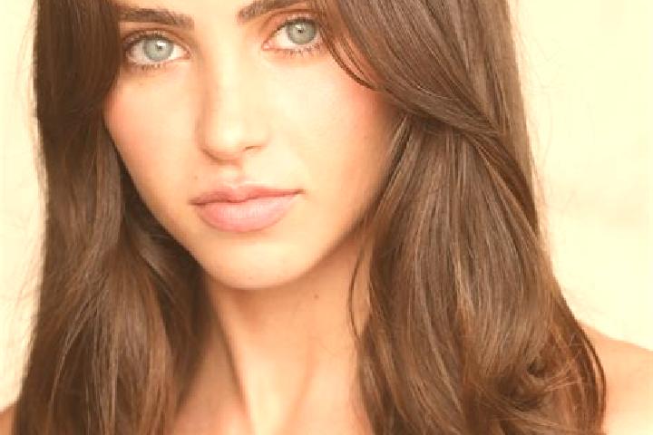 Sienna, 28, a brunette grey-eyed mediterranean companion based in Pricaz. Offering Prostate Massage, Girlfriend Experience, Domination, Roleplay. Available f...
